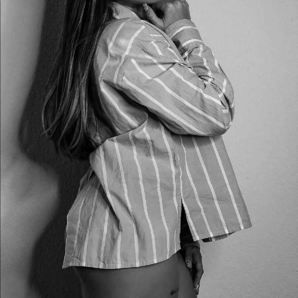 Button up - Picture 4 of 4